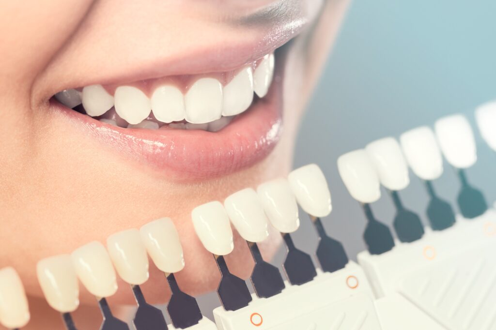 WHAT ARE THE SERVICES PROVIDED BY A COSMETIC DENTIST?