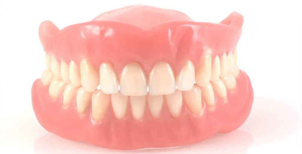Dentures That Look And Feel Natural In Modern Dentistry